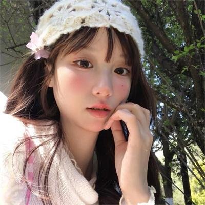 健康全裸系游泳部海报